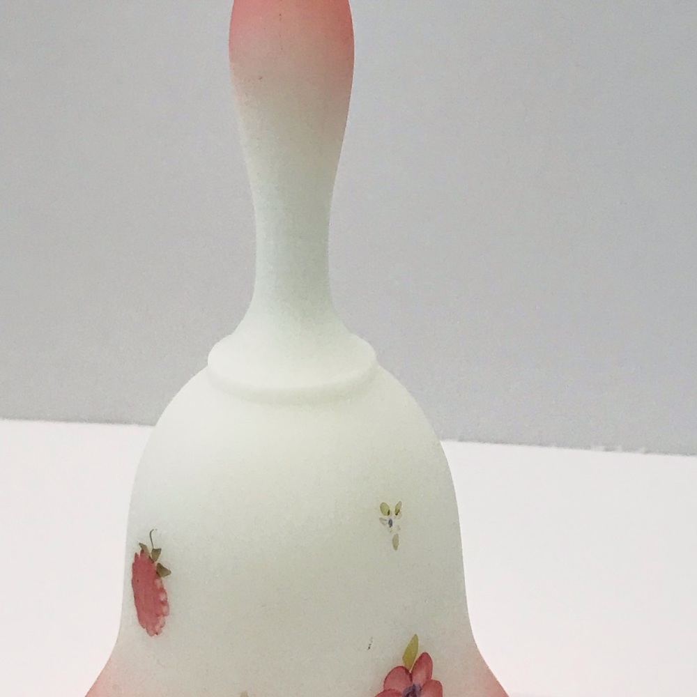 Vintage Fenton Hand Painted Bell Raspberries Flowers Authentic by T.Mille Large - Picture 4 of 5